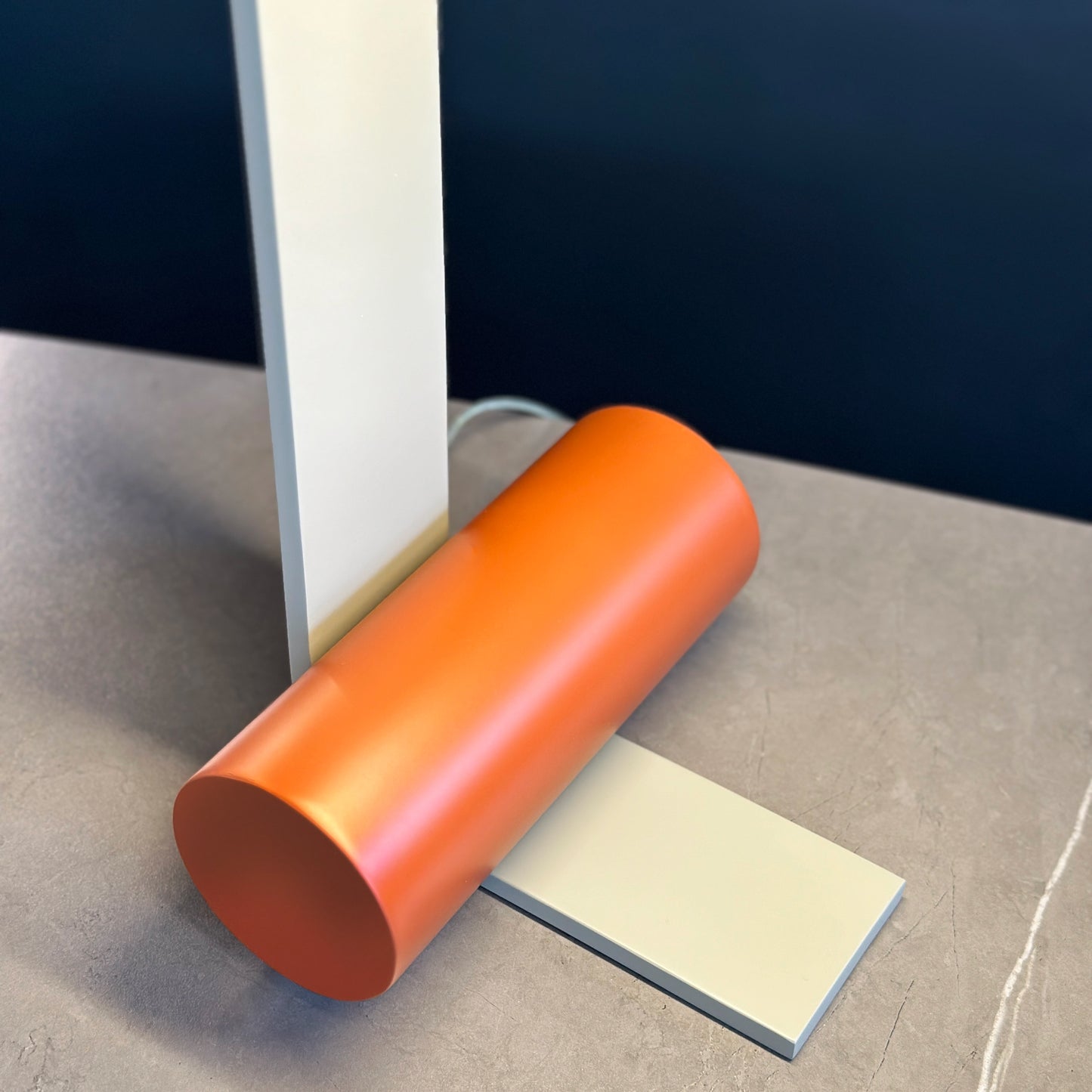 მაგიდის სანათი - DLD364